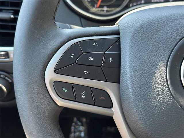 Photo of 2021 Granite Crystal Clearcoat Metallic Jeep Cherokee
