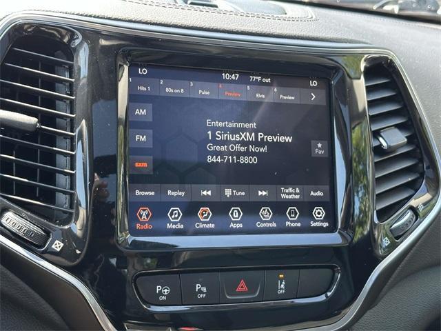 Photo of 2021 Granite Crystal Clearcoat Metallic Jeep Cherokee