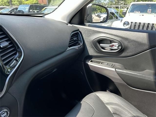 Photo of 2021 Granite Crystal Clearcoat Metallic Jeep Cherokee
