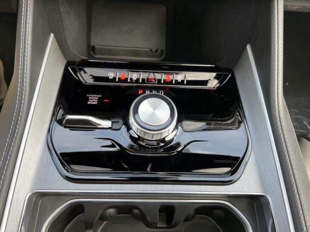 Photo of 2025 Bright White Jeep Wagoneer