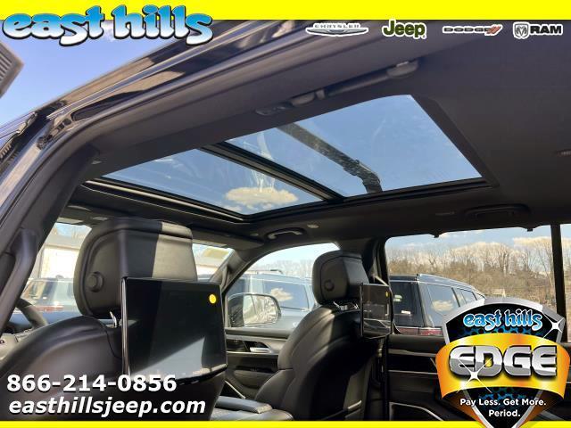 Photo of 2025 Diamond Black Jeep Wagoneer