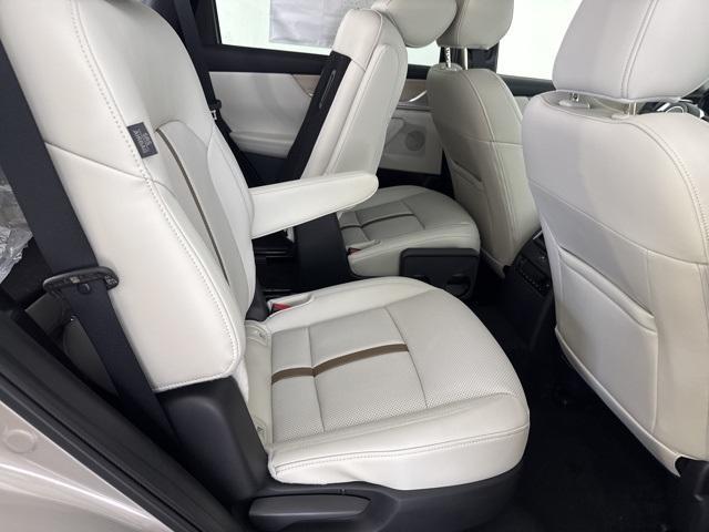 Photo of 2025 Platinum Mazda CX-90