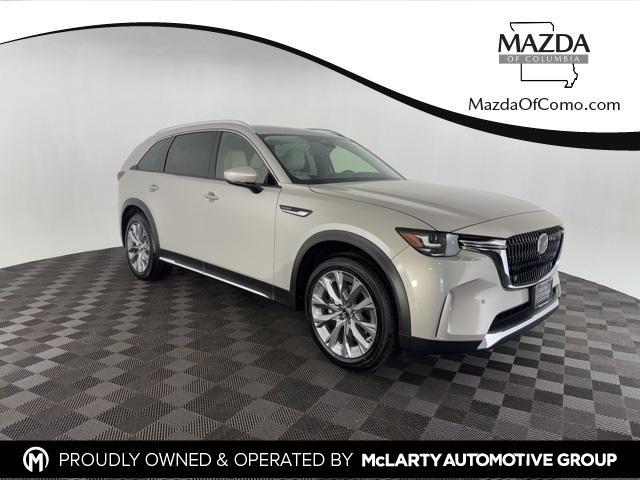 Photo of 2025 Platinum Mazda CX-90