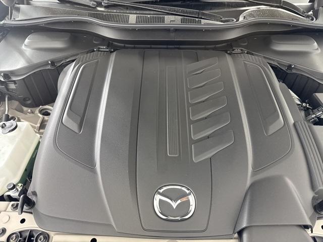Photo of 2025 Platinum Mazda CX-90