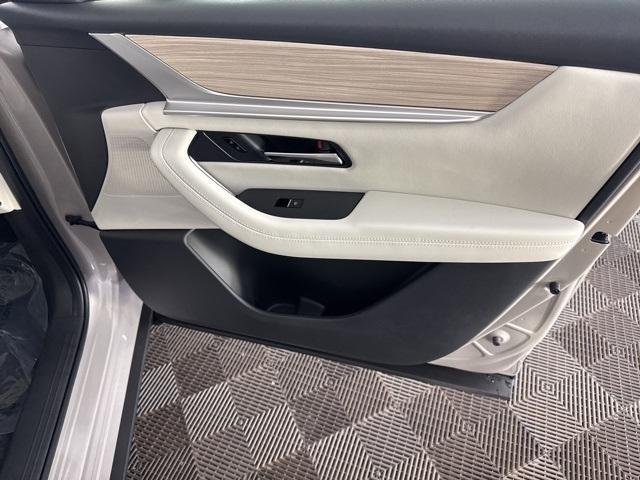 Photo of 2025 Platinum Mazda CX-90