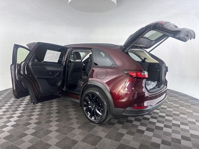 Photo of 2025 Red Mazda CX-90