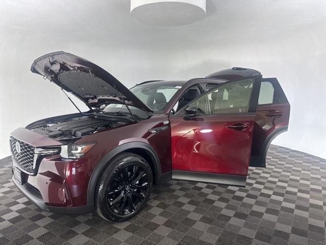 Photo of 2025 Red Mazda CX-90