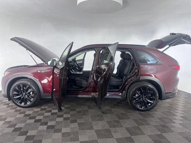 Photo of 2025 Red Mazda CX-90