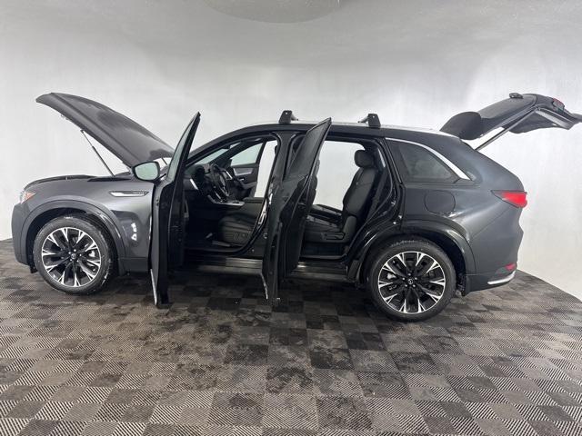 Photo of 2025 Jet Black Mica Mazda CX-90