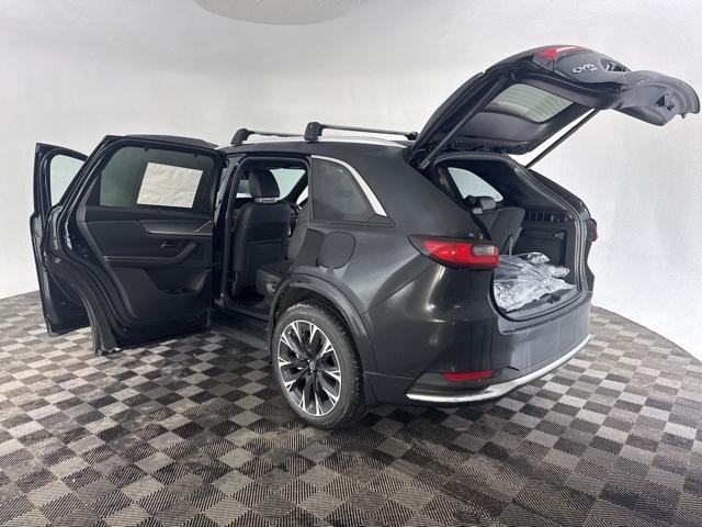 Photo of 2025 Jet Black Mica Mazda CX-90