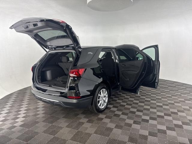 Photo of 2024 Mosaic Black Metallic Chevrolet Equinox