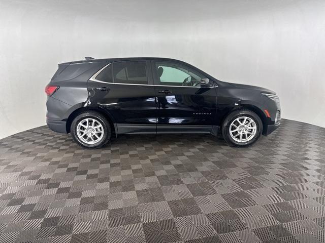 Photo of 2024 Mosaic Black Metallic Chevrolet Equinox