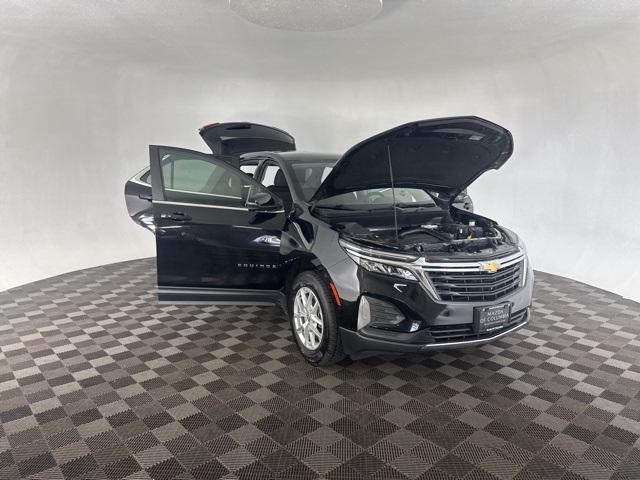 Photo of 2024 Mosaic Black Metallic Chevrolet Equinox