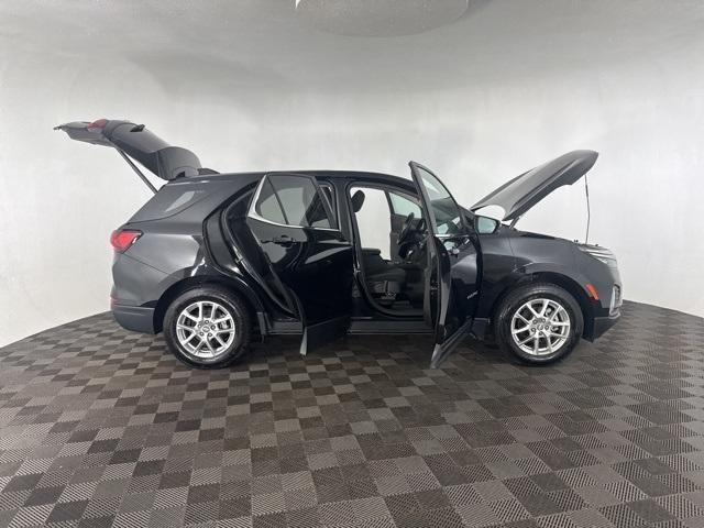 Photo of 2024 Mosaic Black Metallic Chevrolet Equinox