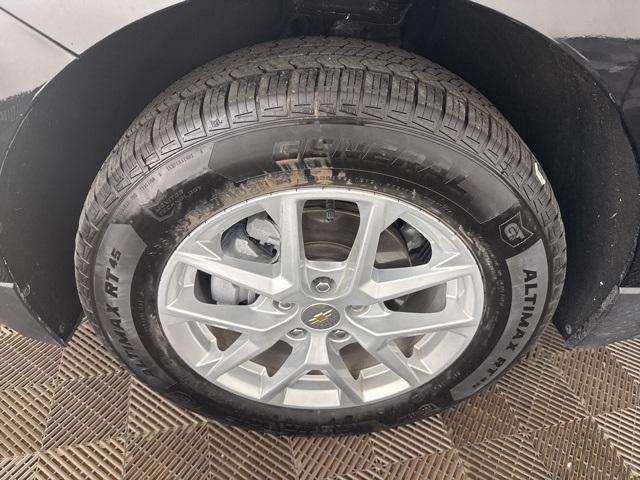 Photo of 2024 Mosaic Black Metallic Chevrolet Equinox