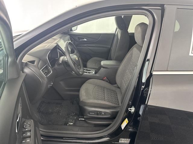 Photo of 2024 Mosaic Black Metallic Chevrolet Equinox