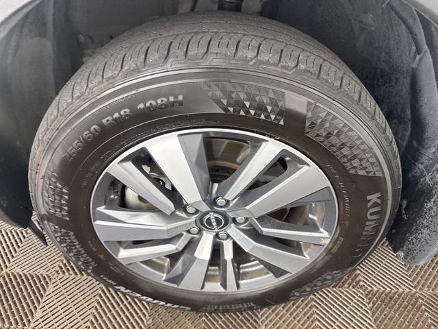 Photo of 2024 Pearl White Tri-Coat Nissan Pathfinder