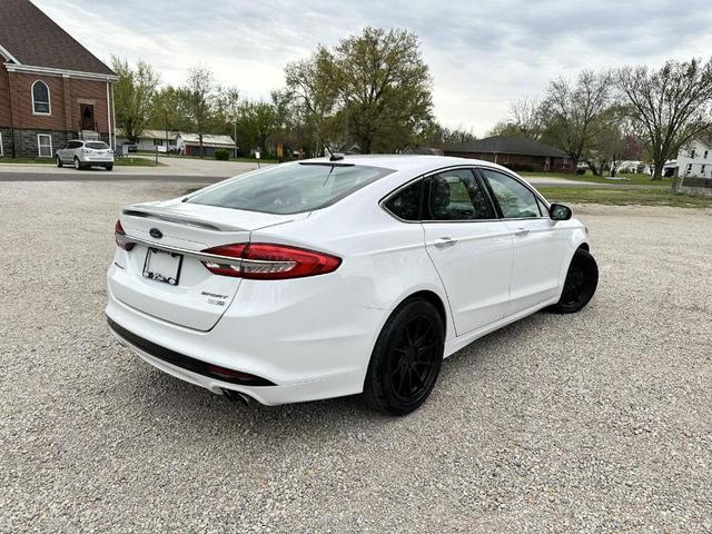 Photo of 2018 Oxford White Ford Fusion