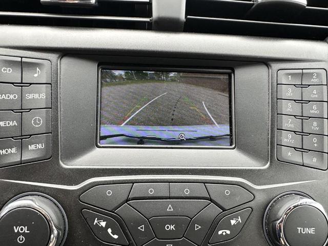 Photo of 2018 Oxford White Ford Fusion
