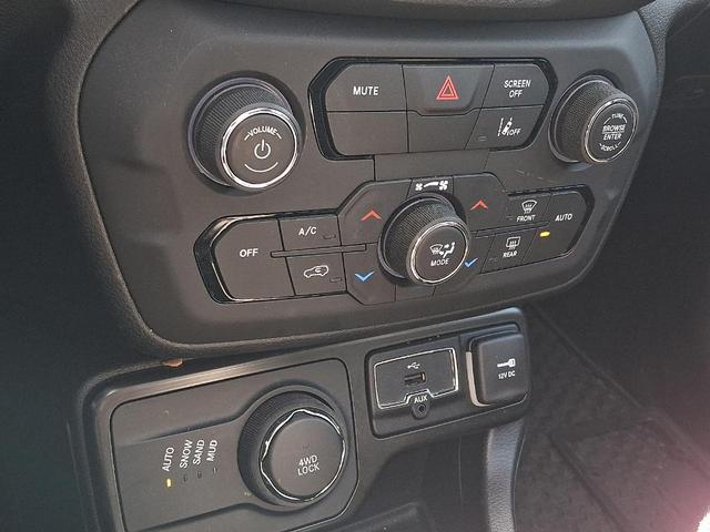 Photo of 2022 Sting Gray Clearcoat Jeep Renegade