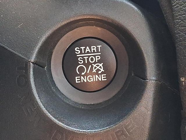 Photo of 2022 Sting Gray Clearcoat Jeep Renegade