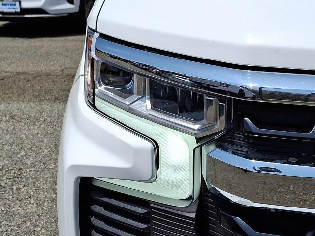 Photo of 2025 Summit White Chevrolet Silverado 1500