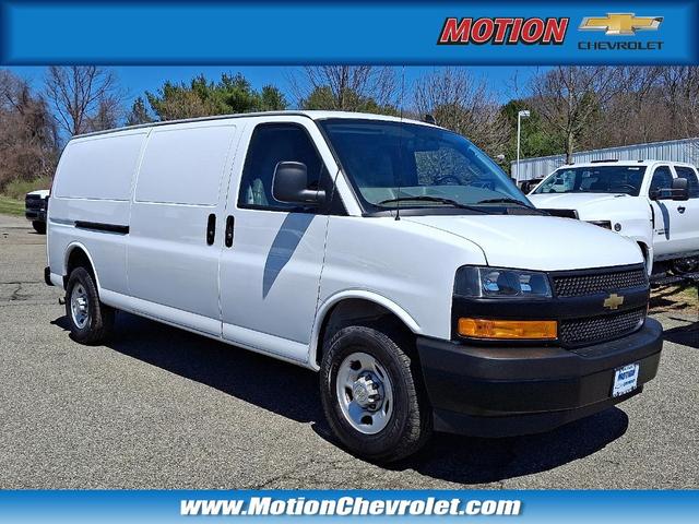 2023 Chevrolet Express 2500