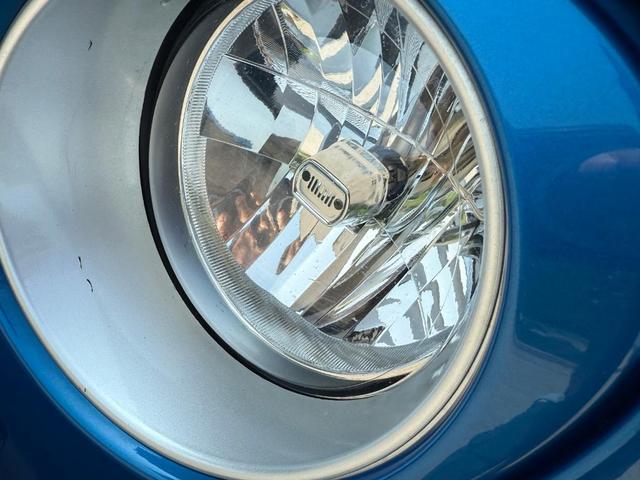 Photo of 2023 Hydro Blue Pearlcoat Jeep Gladiator