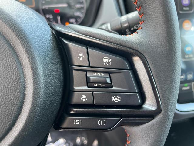 Photo of 2025 White Pearl Subaru Crosstrek