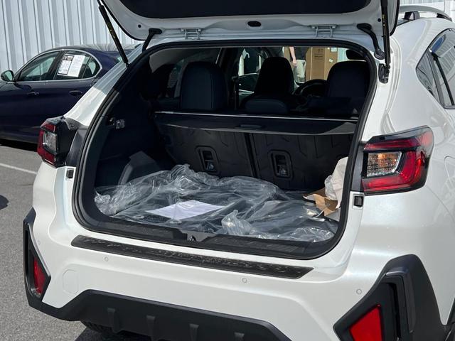 Photo of 2025 White Pearl Subaru Crosstrek