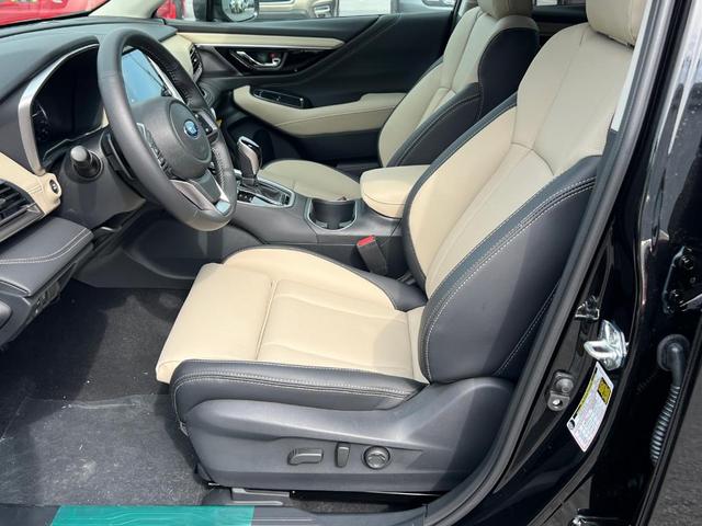 Photo of 2025 Black / Silver Subaru Outback
