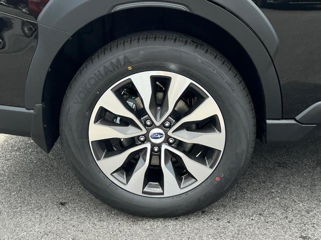 Photo of 2025 Black / Silver Subaru Outback