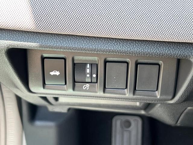 Photo of 2025 Black / Silver Subaru Legacy