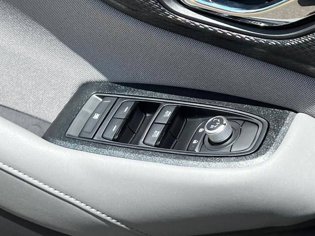Photo of 2025 Black / Silver Subaru Legacy