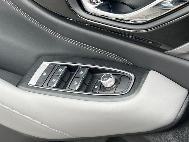 Photo of 2025 Gray Subaru Outback