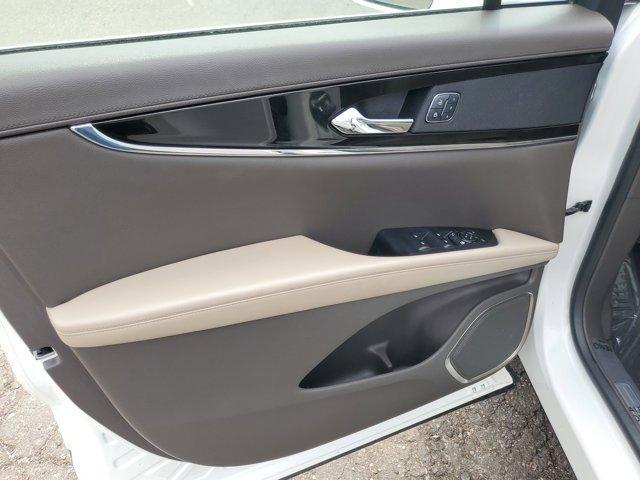 Photo of 2022 Pristine White Lincoln Nautilus