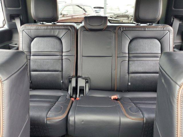 Photo of 2024 Infinite Black Metallic Lincoln Navigator