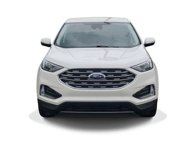 Photo of 2022 Star White Ford Edge