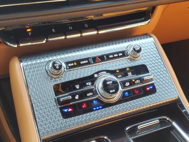 Photo of 2022 Burgundy Velvet Metallic Tinted Clearcoat Lincoln Aviator