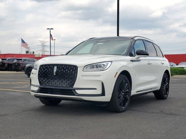 Photo of 2025 Pristine White Lincoln Corsair