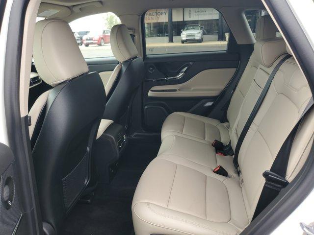 Photo of 2025 Pristine White Lincoln Corsair