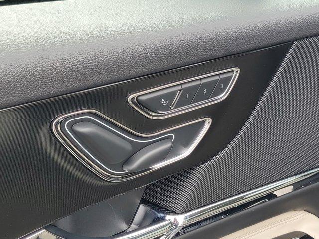 Photo of 2025 Pristine White Lincoln Corsair