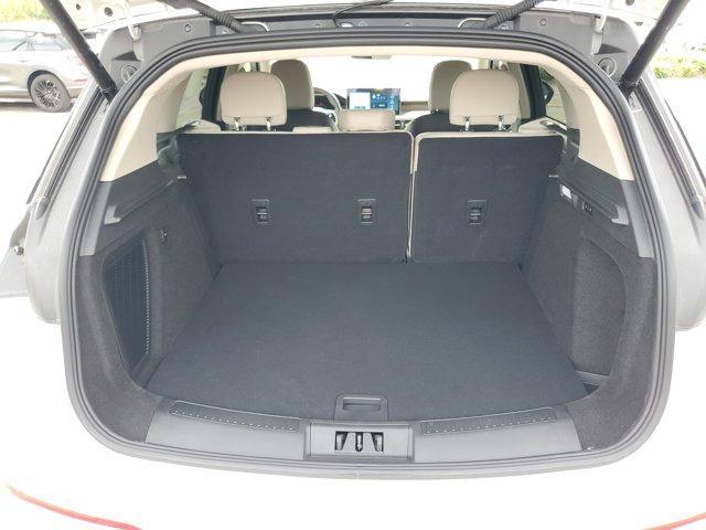 Photo of 2025 Pristine White Lincoln Corsair