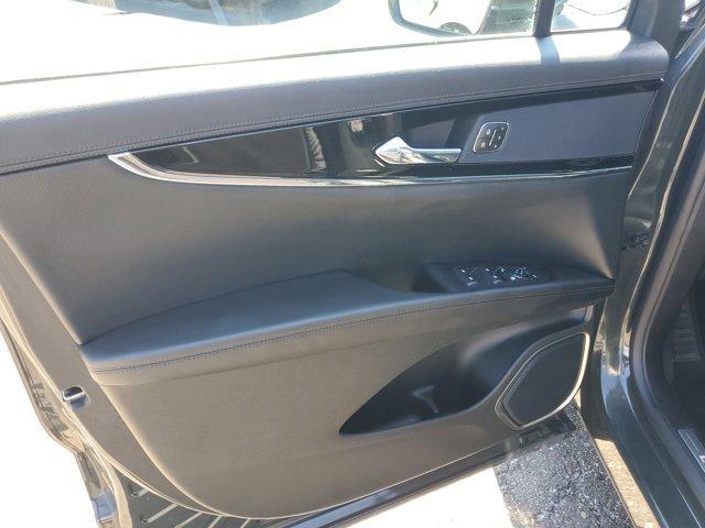 Photo of 2023 Green Clearcoat Metallic Lincoln Nautilus