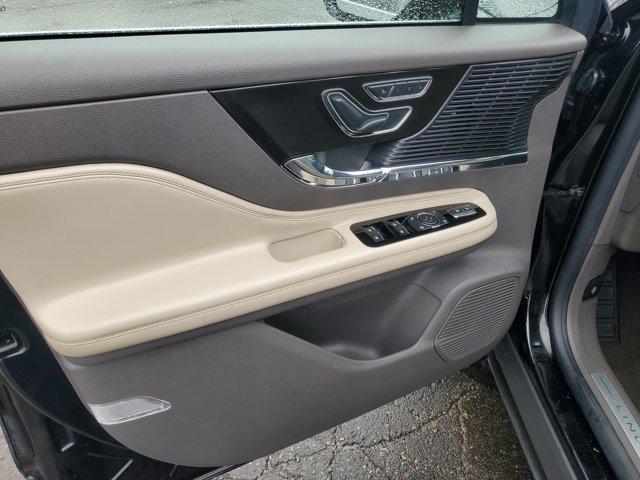 Photo of 2022 Infinite Black Metallic Lincoln Corsair