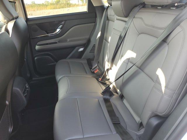 Photo of 2025 Pristine White Lincoln Corsair