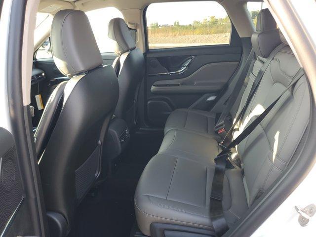 Photo of 2025 Pristine White Lincoln Corsair