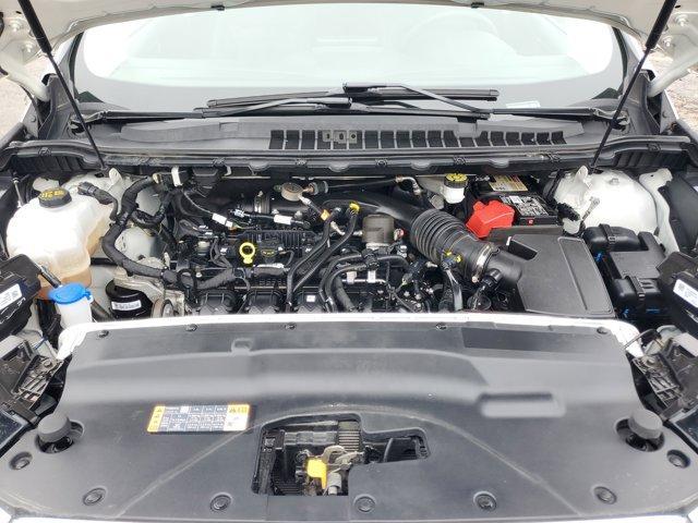 Photo of 2021 Star White Ford Edge