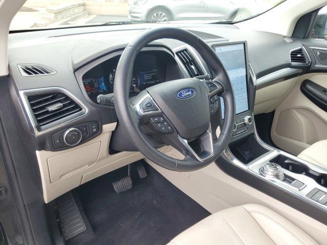Photo of 2022 Forged Green Metallic Ford Edge