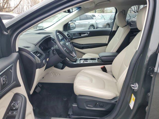 Photo of 2022 Forged Green Metallic Ford Edge